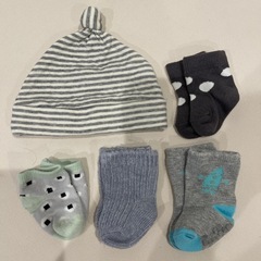 ベビー服　70 長袖5、肌着4、帽子、靴下4の画像