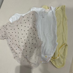 ベビー服　70 長袖5、肌着4、帽子、靴下4の画像