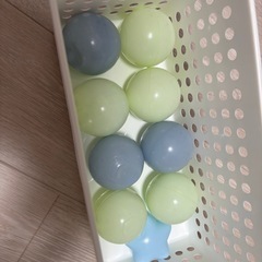ボールプールのボールの画像