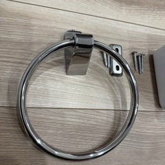 タオル掛け トイレットペーパーホルダー 新品同様の画像