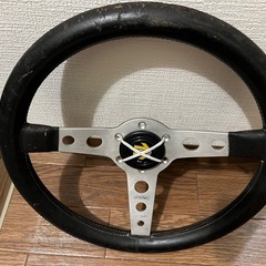 MOMO モモ 34パイ ステアリング ホーンボタン付きの画像