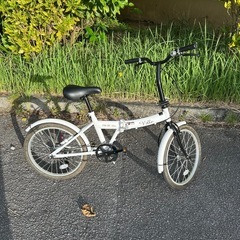 折りたたみ自転車の画像