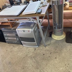 ☆お店にてフリーマーケット開催中 暖房器具・雑貨等、いろいろあります❗️ の画像