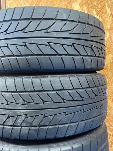 ア）TOYO革新的デザインタイヤブランド NITTO NT555 extreme ZR ニットーエヌティーゴーゴーゴエクストリームゼッ