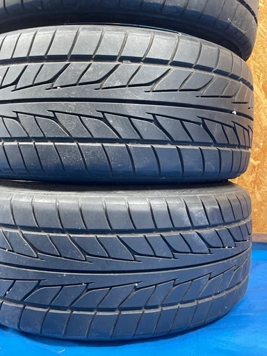 ア）TOYO革新的デザインタイヤブランド NITTO NT555 extreme ZR ニットーエヌティーゴーゴーゴエクストリームゼッ