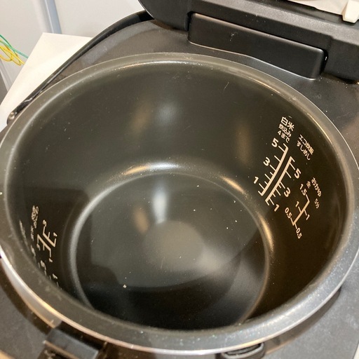 【ジモティー割】Panasonic 2024年製 5合炊き IHジャー炊飯器（ID1490）