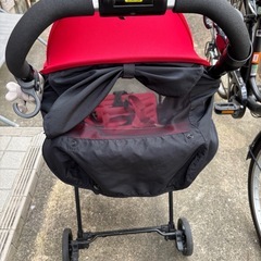 コンビ軽量ベビーカーの画像