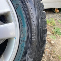 スタッドレスタイヤアルミセット195/65R15の画像
