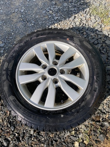 スタッドレスタイヤアルミセット195/65R15