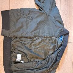 UNIQLO MA-1 ブルゾン キッズ150　秋冬物の画像