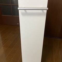 キャスター付き本棚の画像
