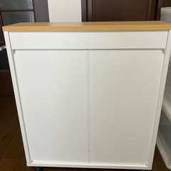 キャスター付き本棚の画像