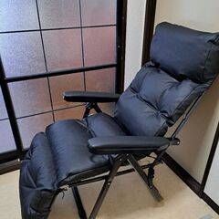 リクライニングチェアー　折り畳み式の画像