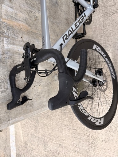 Raleigh アルミニウムロードバイク   

