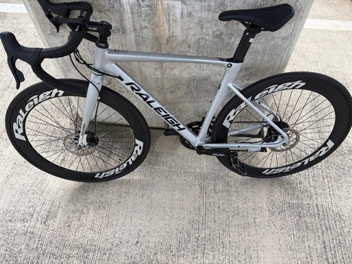 Raleigh アルミニウムロードバイク