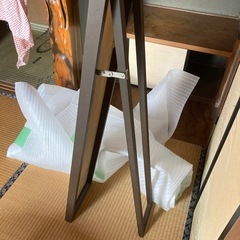 ひたちなか市三反田にある美品スリムなスタンドミラー　鏡の画像