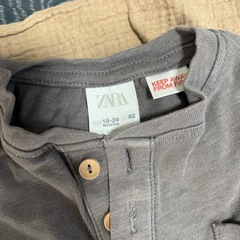 ZARA Tシャツとm.boardフード付きシャツセットの画像