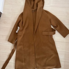 新品タグ付き⭐︎フード付きロングコート 100%ウールの画像
