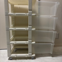 4段Box キャスター付き の画像