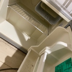 小さい冷蔵庫の画像