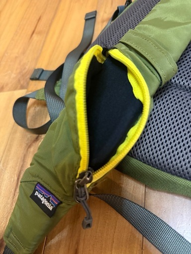 【レア美品】廃盤モデル Patagonia パタゴニア アトムスリング カーキ