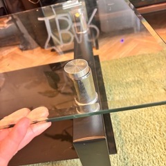 ガラスローテブルの画像