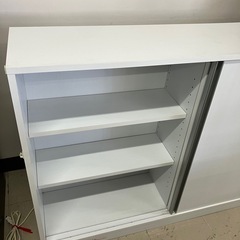 I 2510-568 カウンター下収納 キズ 汚れありの画像