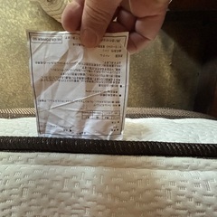 美品ダブルベッドマットレスのみになります、の画像