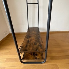 A型　　　ヴィンテージ調　棚付き　ハンガーラックの画像