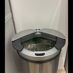 自動開閉 ゴミ箱の画像