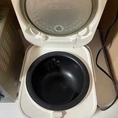 炊飯器の画像