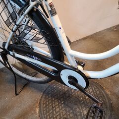 J1691【リユースのサカイ柏店】シティサイクル　VILLAGE　オートライト　ホワイト★店頭にて試乗可★ 簡易クリーニング済　　 中古自転車 　流山市  松戸市 我孫子市 鎌ヶ谷市 船橋市 守谷市 取手市　の画像