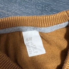 H&M ボタン付きカーディガン 6-9ヶ月 2点セットの画像