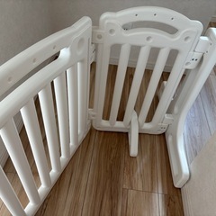 白】ベビーサークル 約3m｜ペット喫煙なし｜状態良好の画像