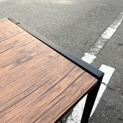 木目調 テーブルの画像