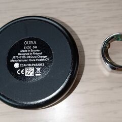 OURA Ring/オーラリング スマートリング Heritage Silver US6(11号相当) 充電器/USBケーブル/箱付の画像