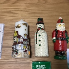 クリスマスキャンドル５本とビニール製テーブルクロス１枚をセットにしての画像