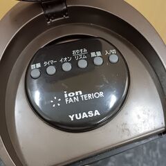 タワーファン　2011年製　扇風機　YUASA　YT-772MRI(BR)の画像