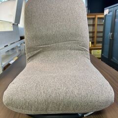 【リサイクルストアスターズ城西店】 【中古品】ベージュ　回転式座椅子の画像
