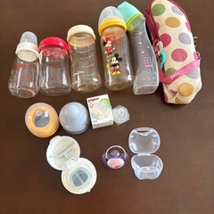 哺乳瓶、おしゃぶりの画像