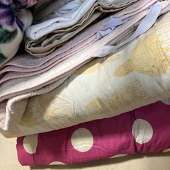 布団大量の画像