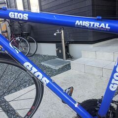 (極上美品) クロスバイク　GIOS MISTRAL　ジオス ミストラル　ジオスブルー　新品部品換装　オールシマノ　700-35Ｃ 8S 　の画像