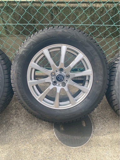 最終値下げ‼️スタッドレスタイヤ　225/65R17
