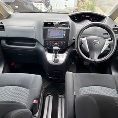 日産   セレナの画像