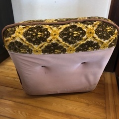 レトロな座椅子の画像