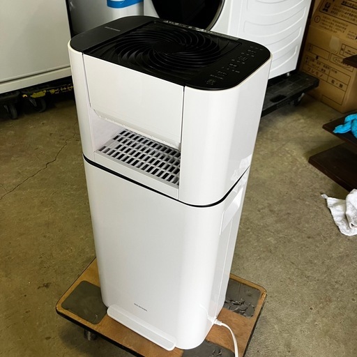 アイリスオーヤマ　サーキュレーター衣類乾燥除湿機　IJD-150-W 2023年