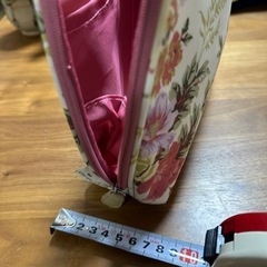 ローラアシュレイ ポーチの画像