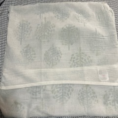 透け感のあるクッションカバーの画像