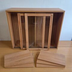 未使用訳あり キャビネット 幅110　キャビネット 見せる収納 本棚 飾り棚 収納 北欧 扉付 アルダー材 天然木 おしゃれ 高見え ナチュラルの画像