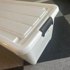 収納ケース　フタ付き
の画像